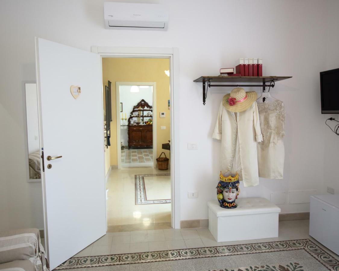 "Suliscenti" Dimora Siciliana B&B 阿沃拉 外观 照片