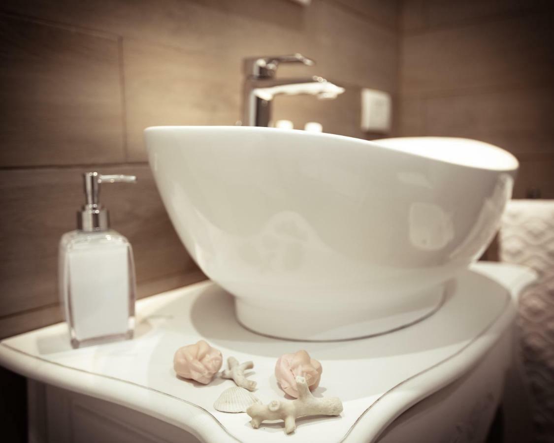 "Suliscenti" Dimora Siciliana B&B 阿沃拉 外观 照片