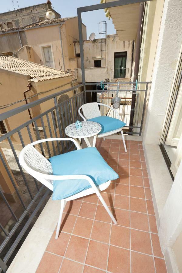 "Suliscenti" Dimora Siciliana B&B 阿沃拉 外观 照片