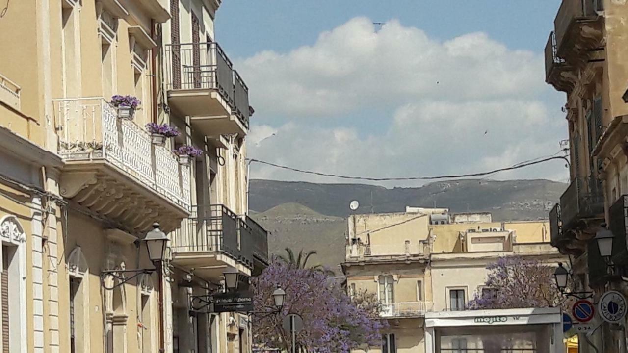 "Suliscenti" Dimora Siciliana B&B 阿沃拉 外观 照片