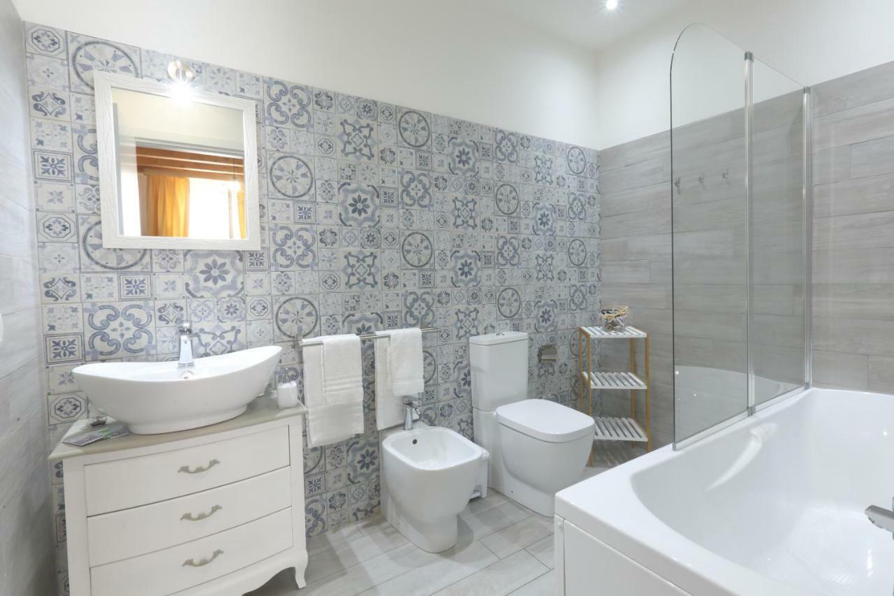 "Suliscenti" Dimora Siciliana B&B 阿沃拉 外观 照片
